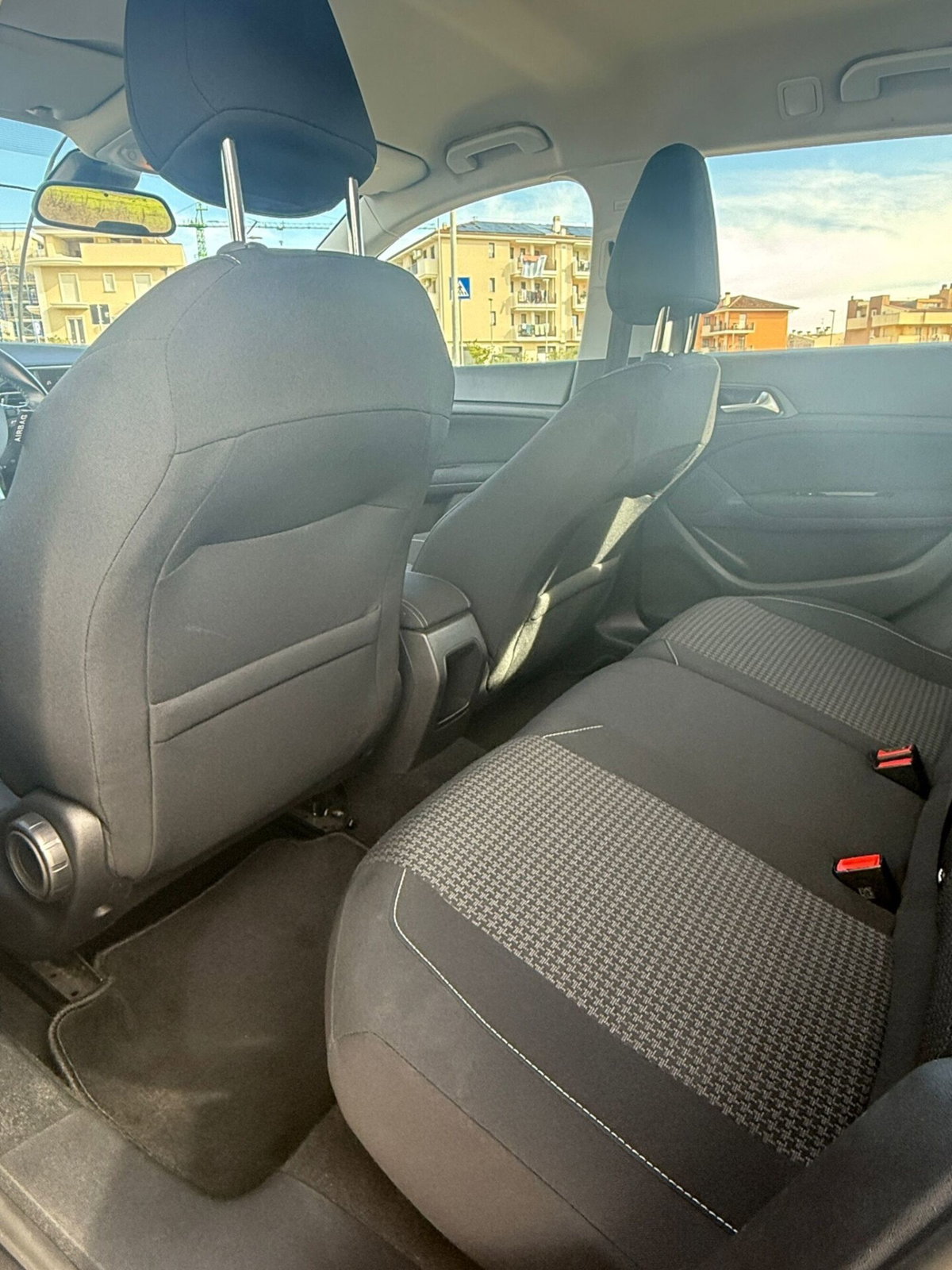Peugeot 308 SW BlueHDi 130 S&S Business (13)