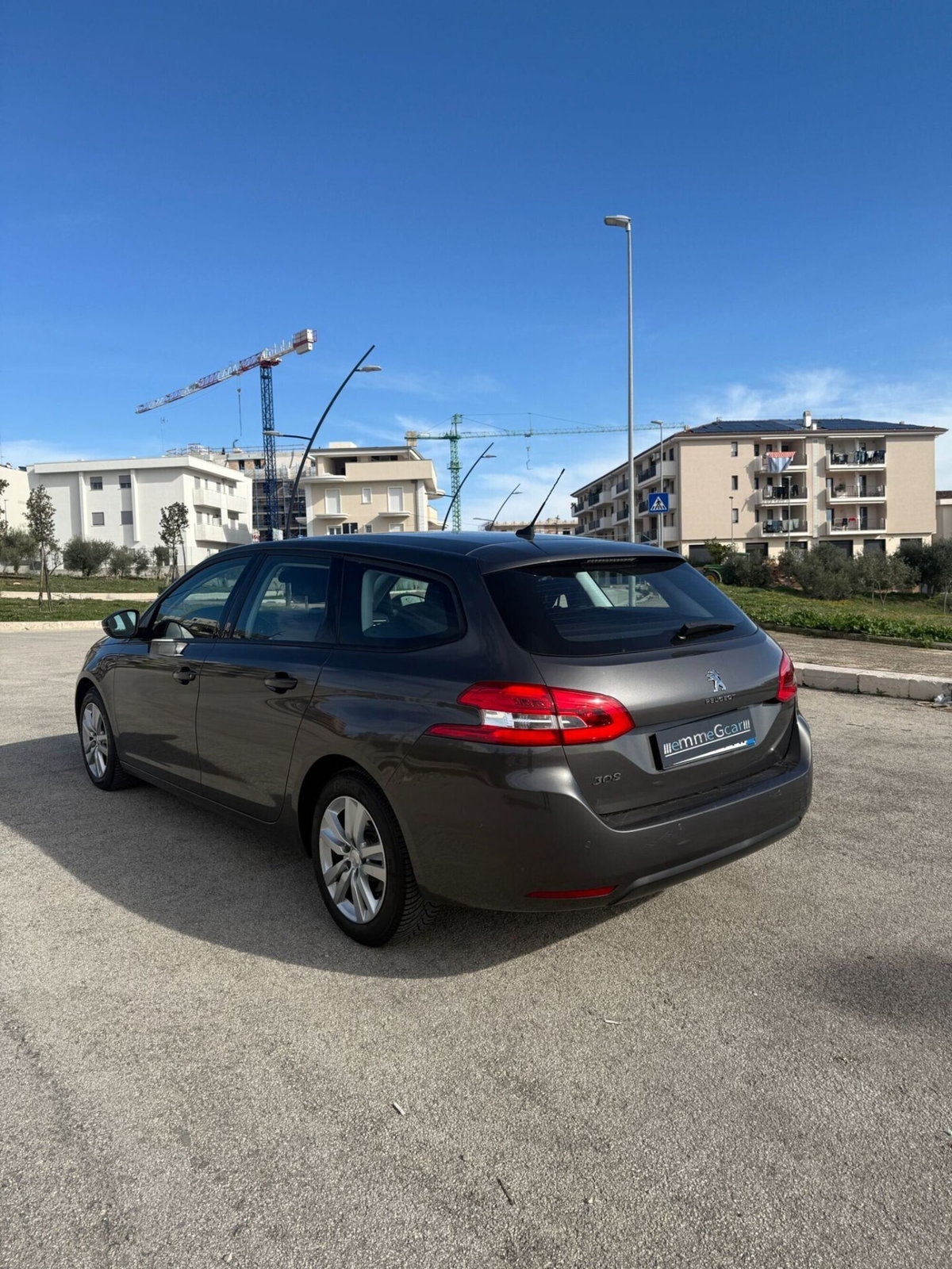 Peugeot 308 SW BlueHDi 130 S&S Business (6)