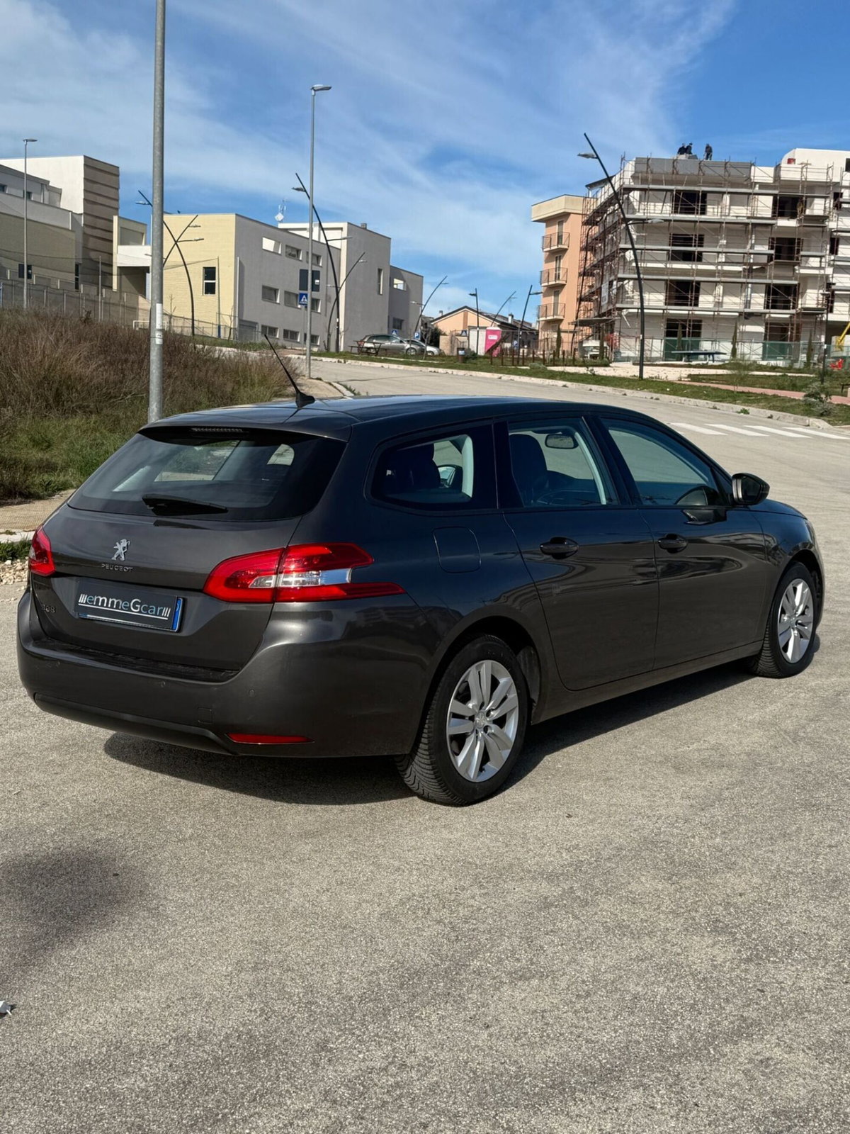 Peugeot 308 SW BlueHDi 130 S&S Business (7)