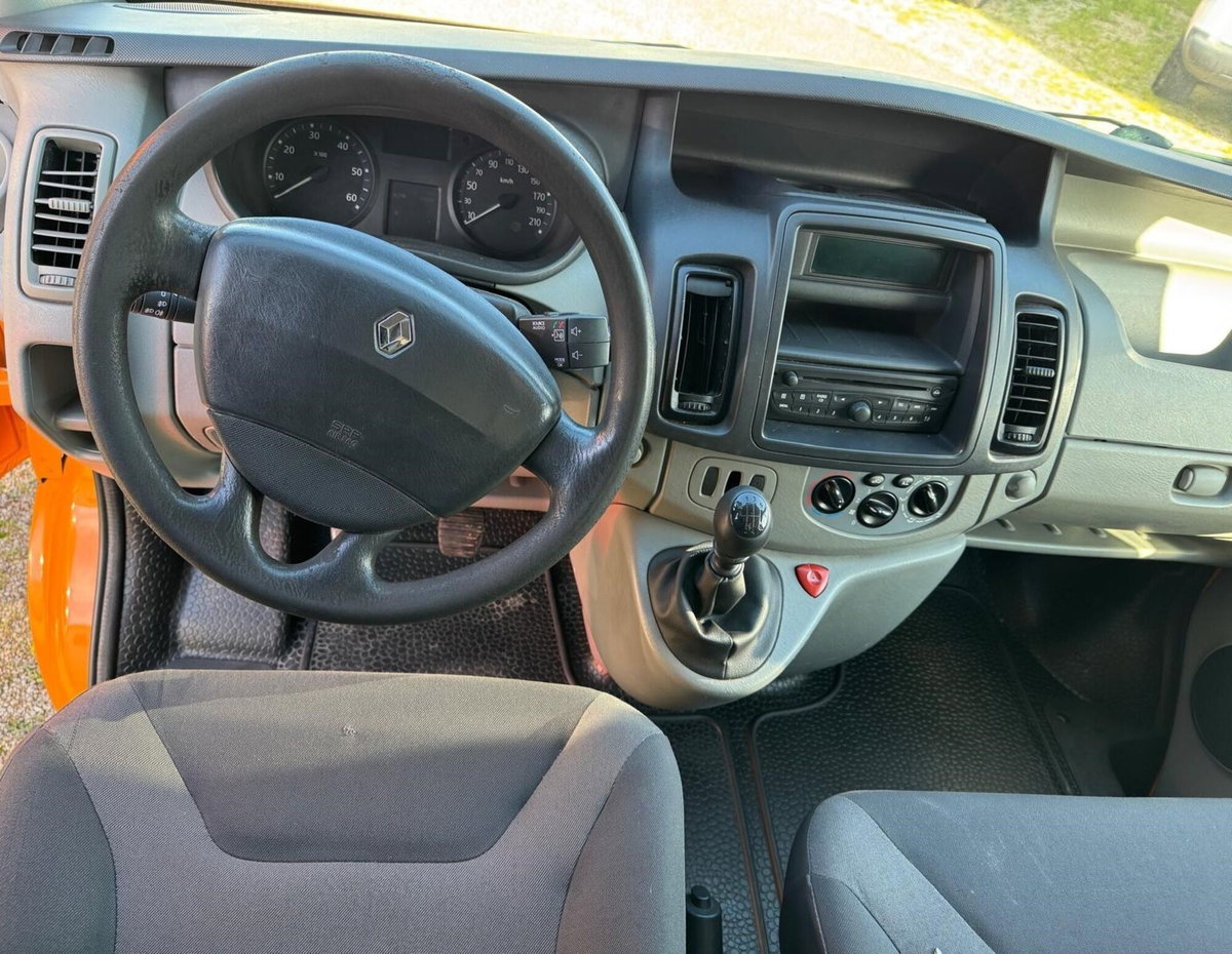 Renault Trafic Furgone T29 2.0 dCi/115 PC-TN Furgone (4)