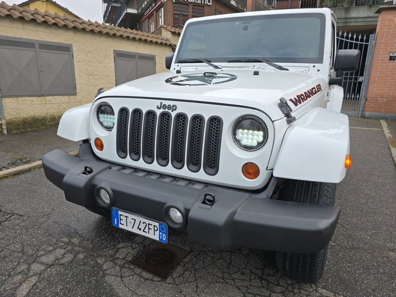 Jeep Wrangler Unlimited 2.8 CRD DPF Sahara Auto