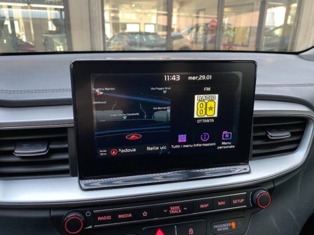 Kia Ceed 1.6 CRDi 115 CV DCT 5p. Business Class (12)