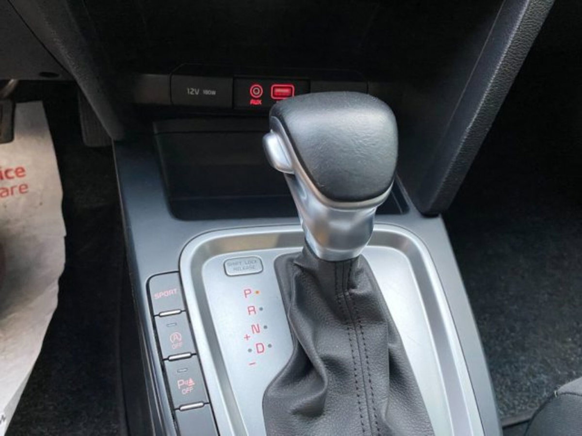 Kia Ceed 1.6 CRDi 115 CV DCT 5p. Business Class (13)