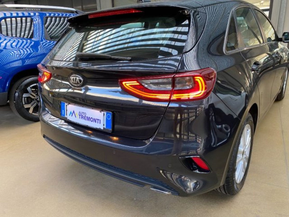Kia Ceed 1.6 CRDi 115 CV DCT 5p. Business Class (4)