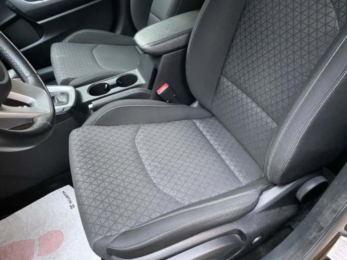 Kia Ceed 1.6 CRDi 115 CV DCT 5p. Business Class (8)
