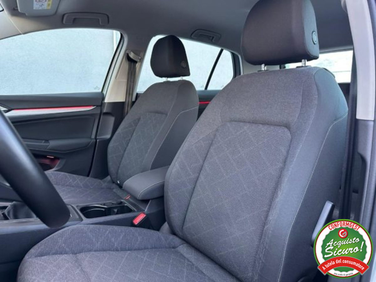 Volkswagen Golf 1.0 TSI EVO Life (12)