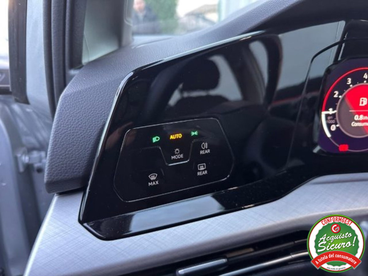 Volkswagen Golf 1.0 TSI EVO Life (6)