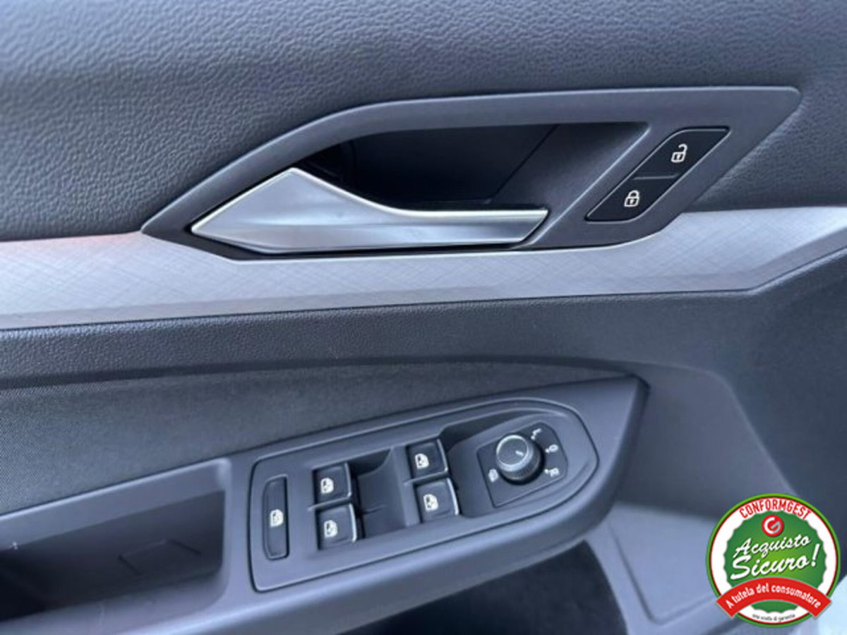 Volkswagen Golf 1.0 TSI EVO Life (7)
