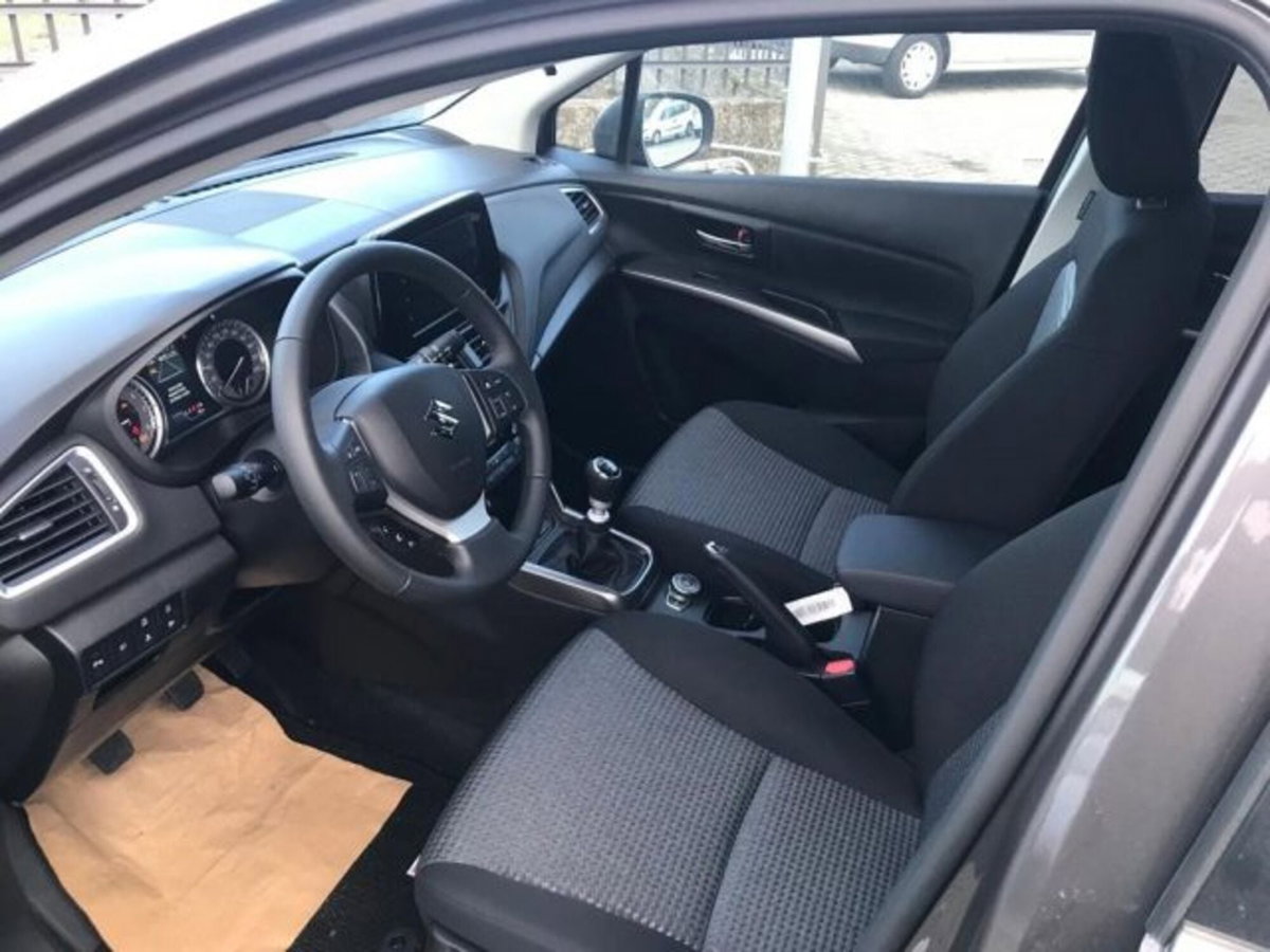 Suzuki S-Cross 1.4h Top 2wd 110cv (14)