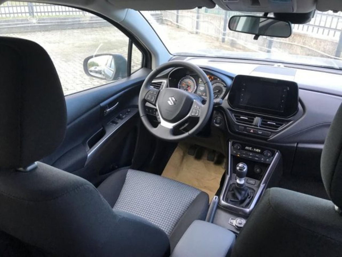 Suzuki S-Cross 1.4h Top 2wd 110cv (5)