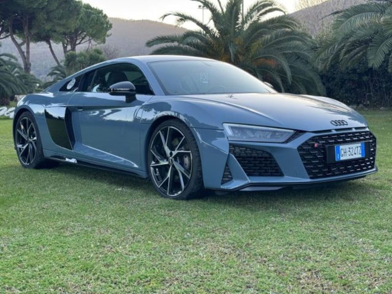 Audi R8 Coupé V10 RWD S tronic