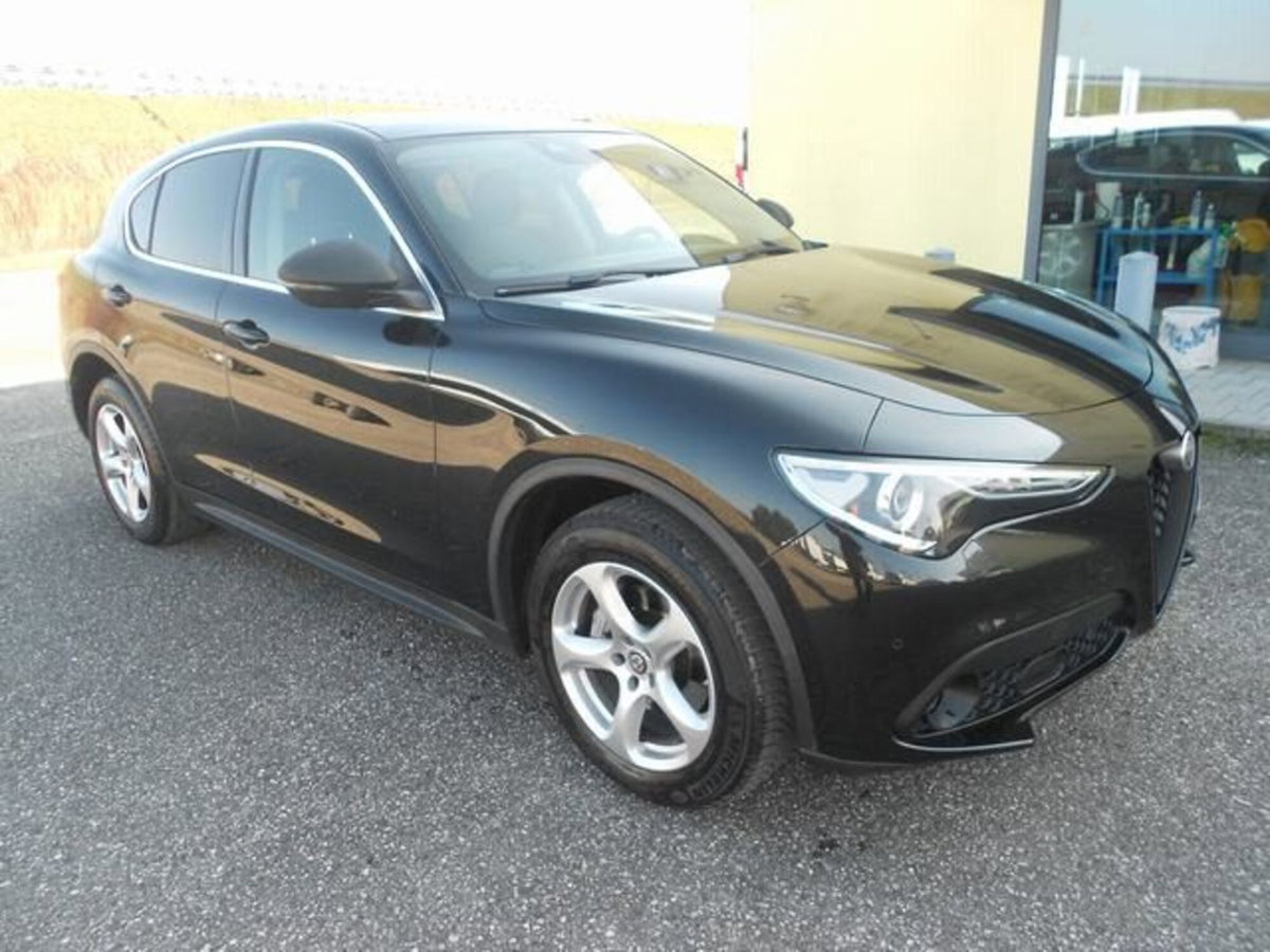 Alfa Romeo Stelvio Stelvio 2.2 Turbodiesel 210 CV AT8 Q4 Super (3)