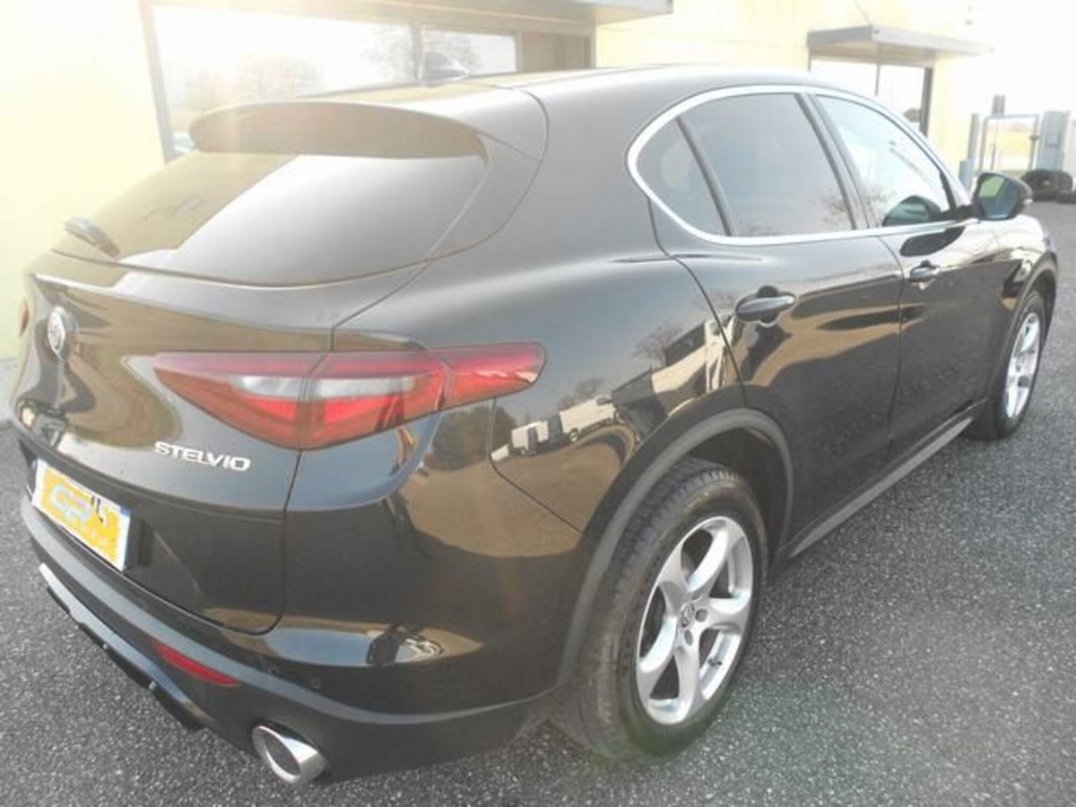 Alfa Romeo Stelvio Stelvio 2.2 Turbodiesel 210 CV AT8 Q4 Super (4)