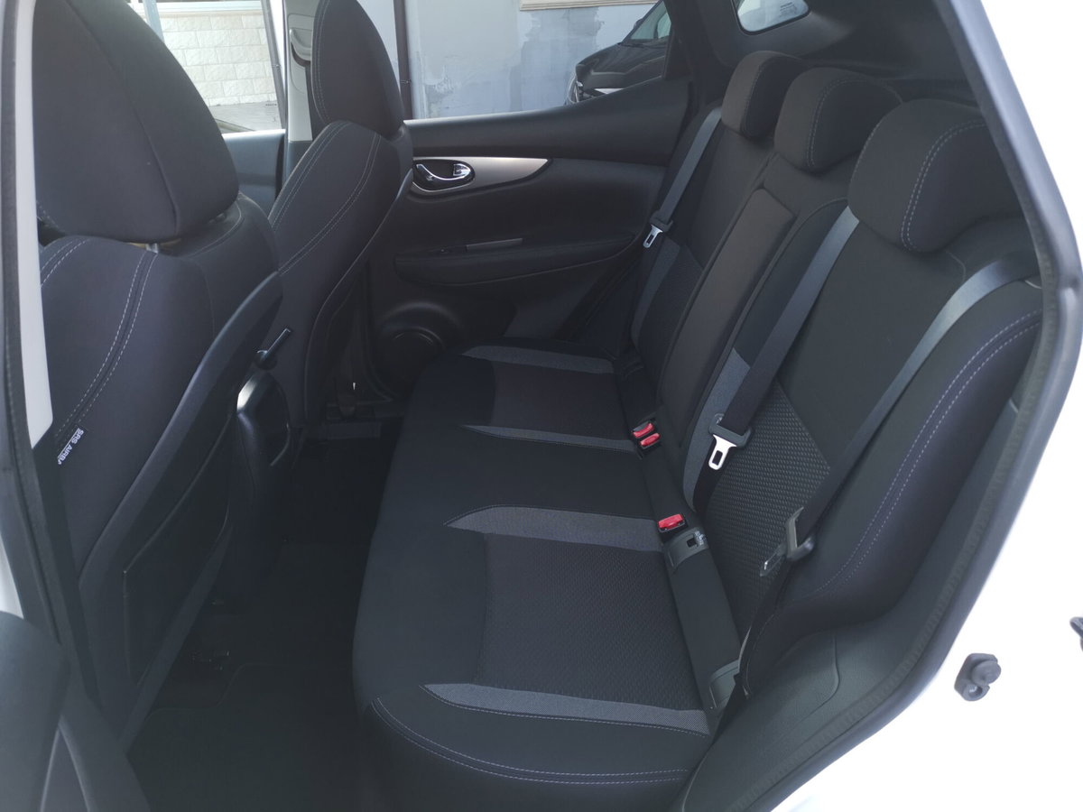 Nissan Qashqai 1.5 dCi 115 CV DCT N-Connecta (16)