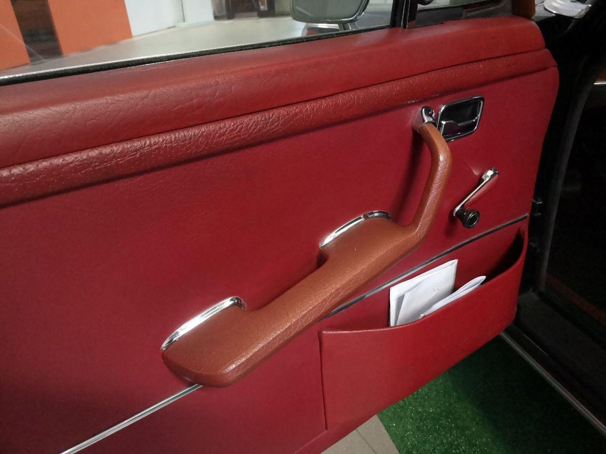 Mercedes-Benz 280 280 SE (13)