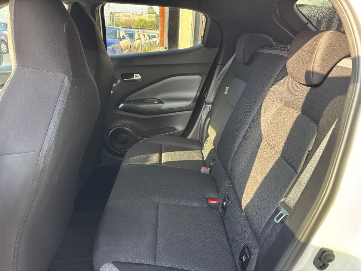 Nissan Juke 1.0 dig-t Acenta 114cv dct (18)