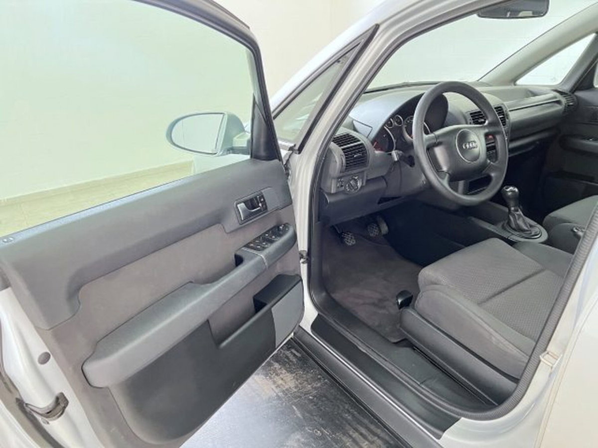 Audi A2 1.4 TDI/90CV Comfort (10)