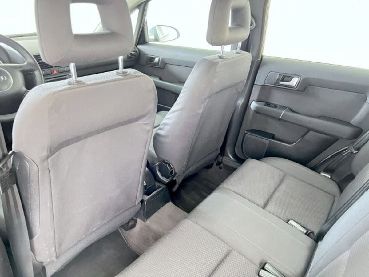 Audi A2 1.4 TDI/90CV Comfort (16)
