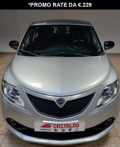 Lancia Ypsilon 1.0 FireFly 5 porte S&S Hybrid Ecochic Gold usata