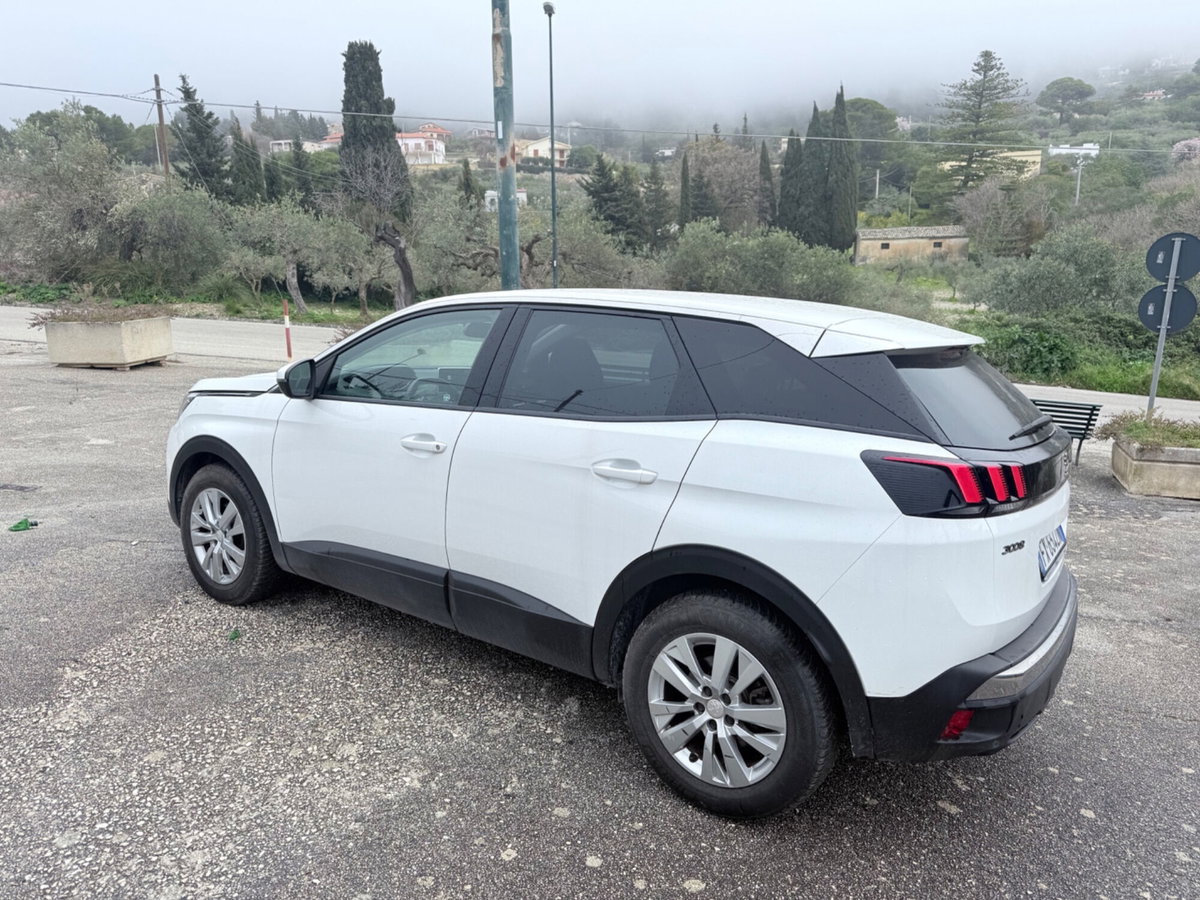 Peugeot 3008 BlueHDi 130 S&S EAT8 Active Business