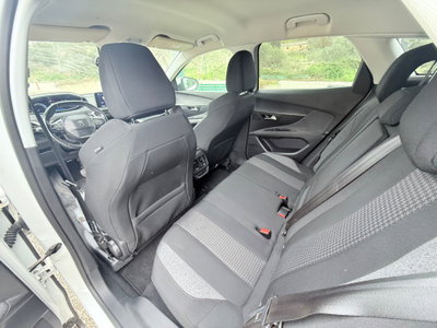 Peugeot 3008 BlueHDi 130 S&S EAT8 Active Business (14)