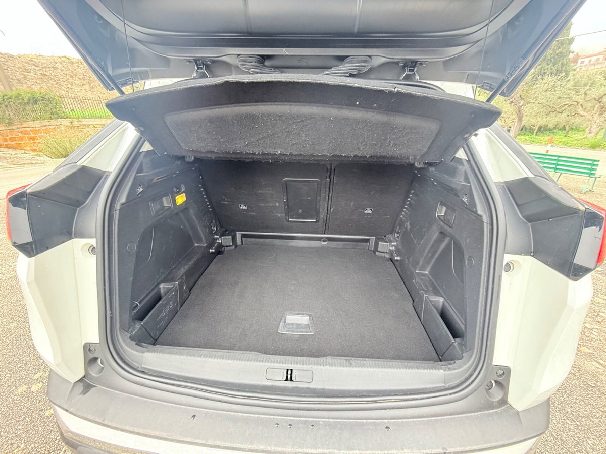 Peugeot 3008 BlueHDi 130 S&S EAT8 Active Business (16)