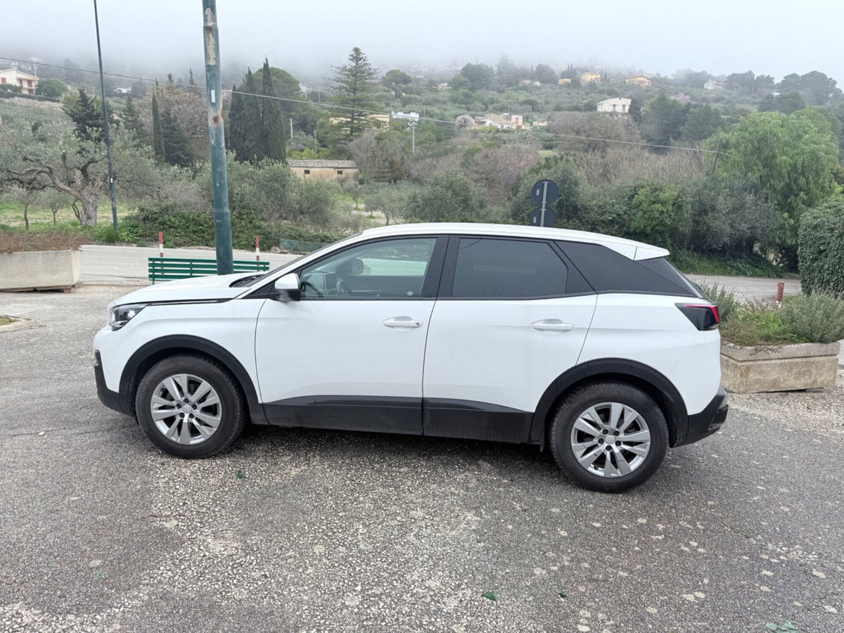 Peugeot 3008 BlueHDi 130 S&S EAT8 Active Business (2)