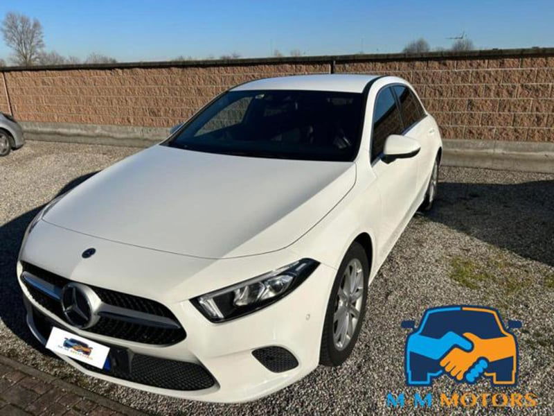 Mercedes-Benz Classe A Sedan 180 d 4p. Sport