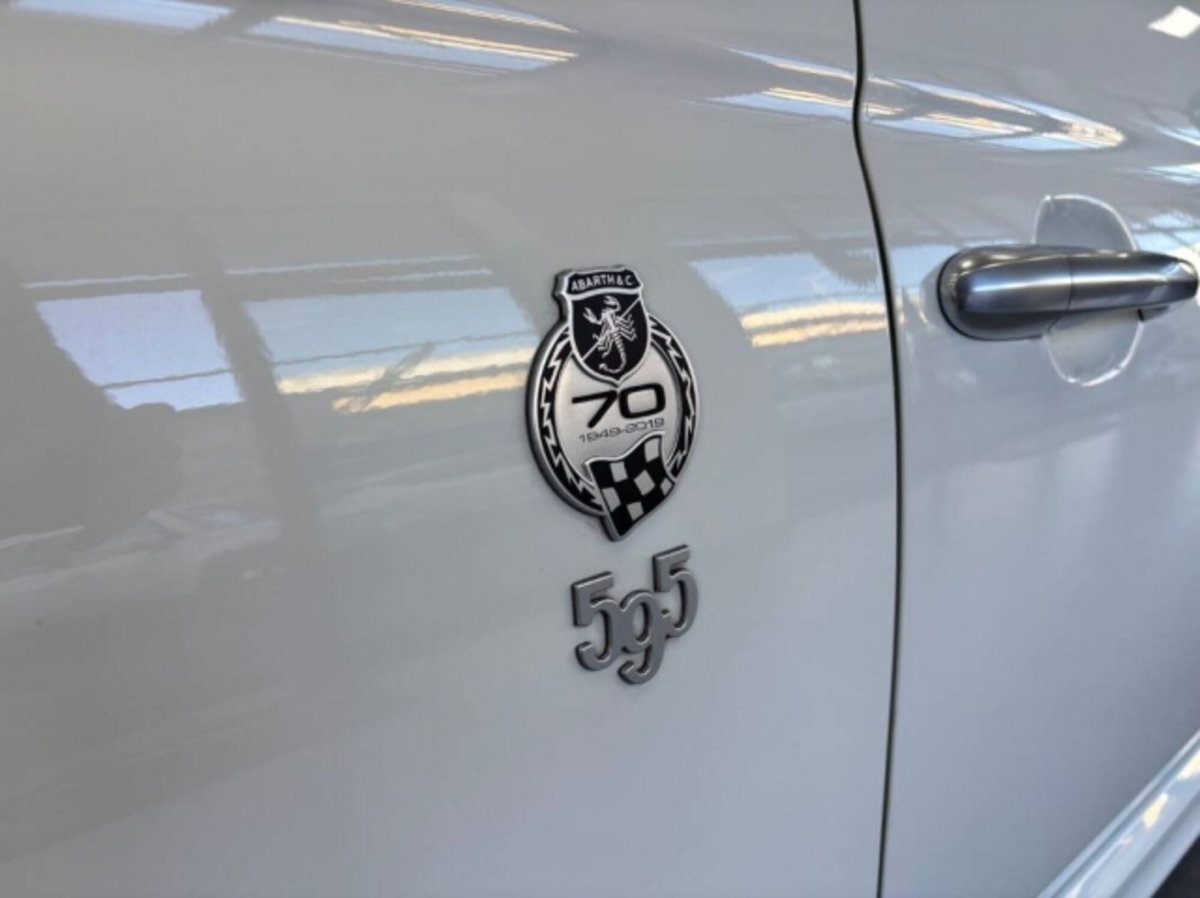 Abarth 595 Cabrio 595 C 1.4 Turbo T-Jet 160 CV Pista (11)
