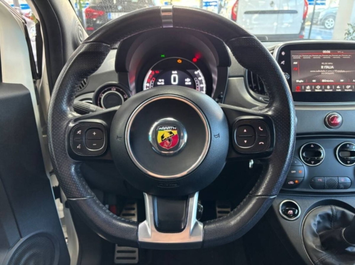 Abarth 595 Cabrio 595 C 1.4 Turbo T-Jet 160 CV Pista (16)