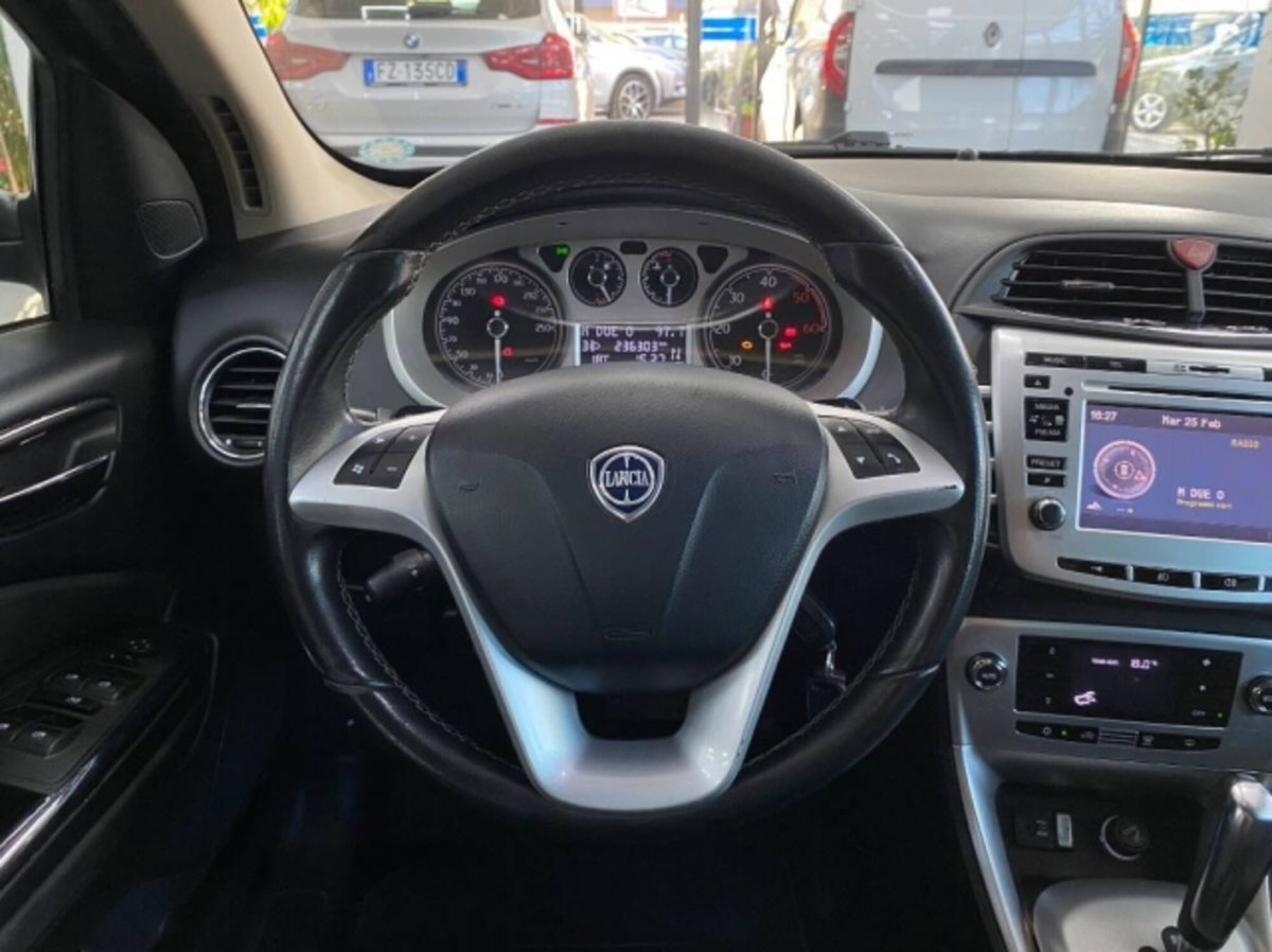 Lancia Delta 1.6 MJT DPF Selectronic Business (13)