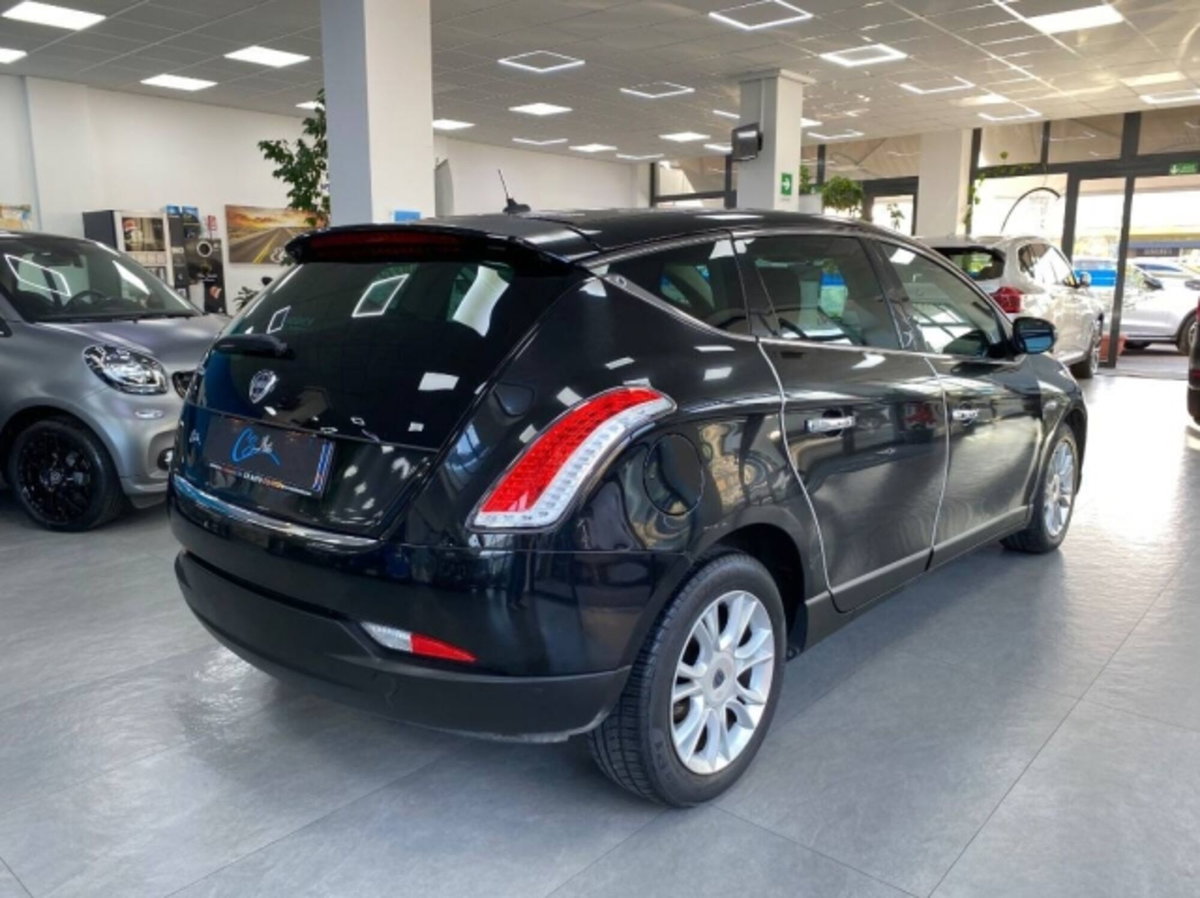 Lancia Delta 1.6 MJT DPF Selectronic Business (6)