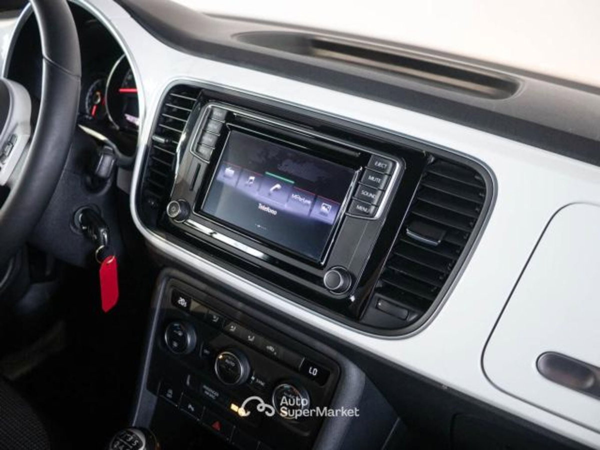 Volkswagen Maggiolino Cabrio 1.2 TSI Design (14)