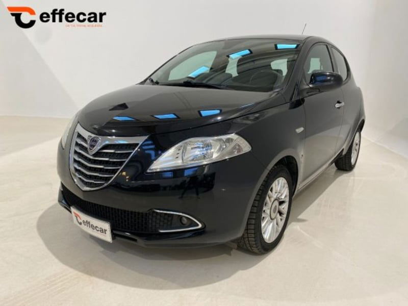 Lancia Ypsilon 1.2 69 CV 5 porte GPL Ecochic Alberta Ferretti