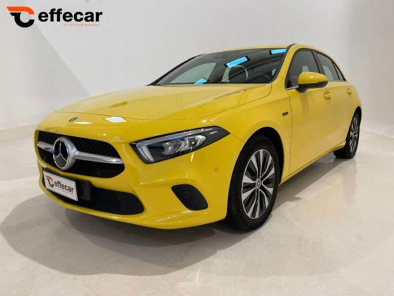 Mercedes-Benz Classe A Sedan 250 e Automatic EQ-Power 4p. Premium
