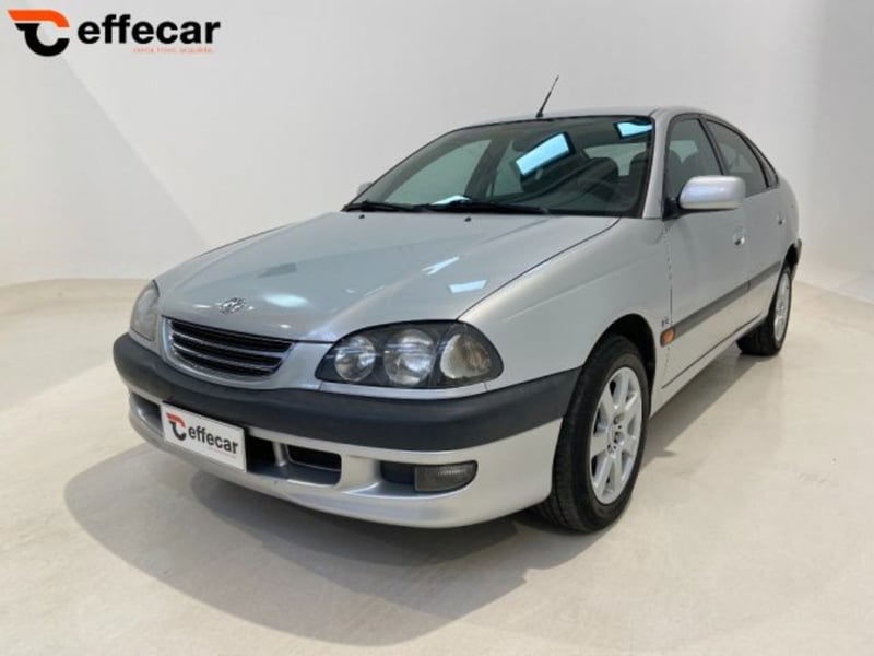 Toyota Avensis 1.6i 16V cat Sol