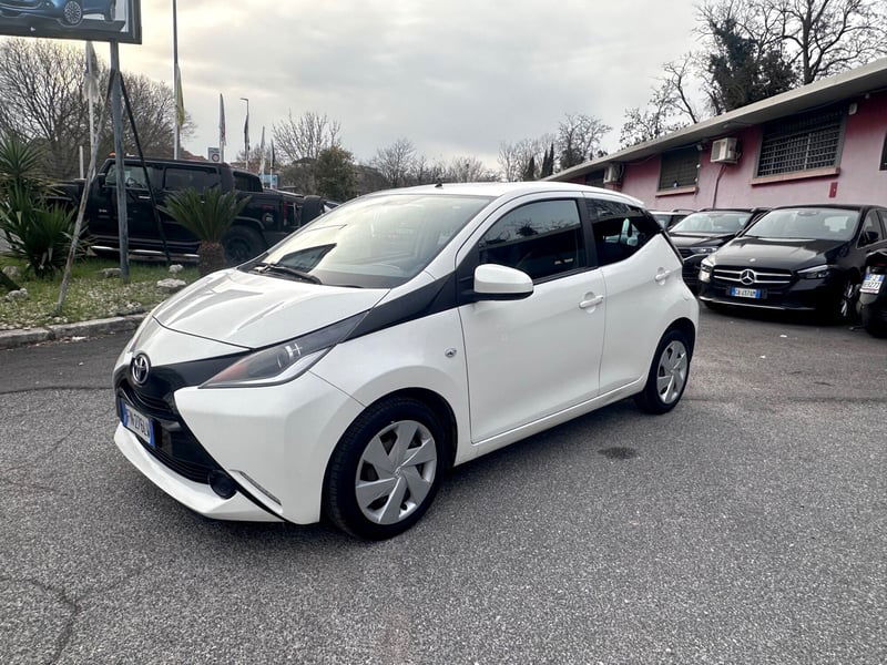 Toyota Aygo 1.0 VVT-i 69 CV 5 porte x-play TSS MMT