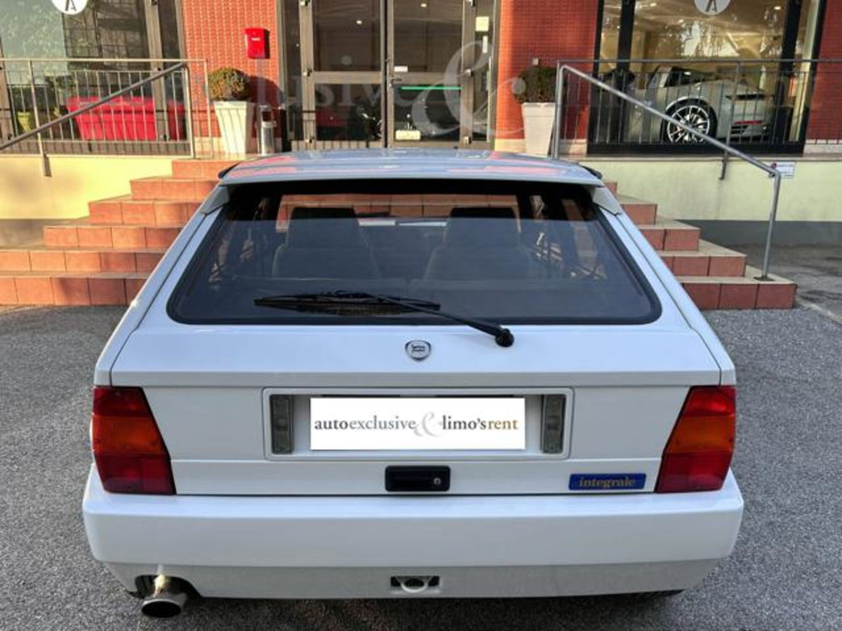 Lancia Delta turbo 16V HF integrale (4)