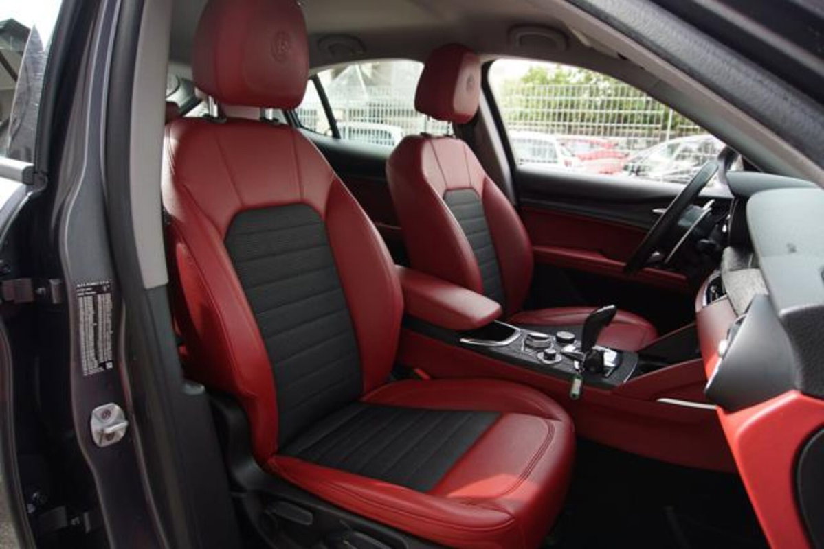 Alfa Romeo Stelvio Stelvio 2.2 Turbodiesel 190 CV AT8 RWD Executive (12)