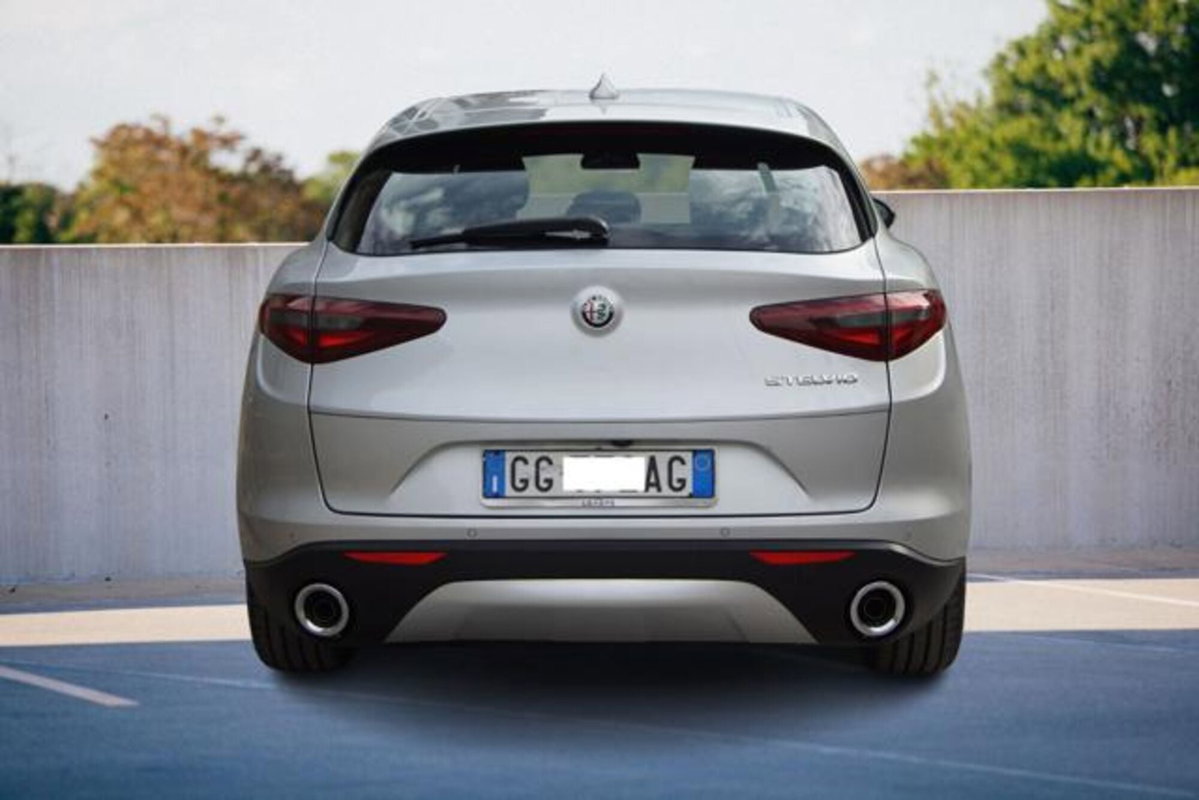 Alfa Romeo Stelvio Stelvio 2.2 Turbodiesel 190 CV AT8 RWD Executive (4)