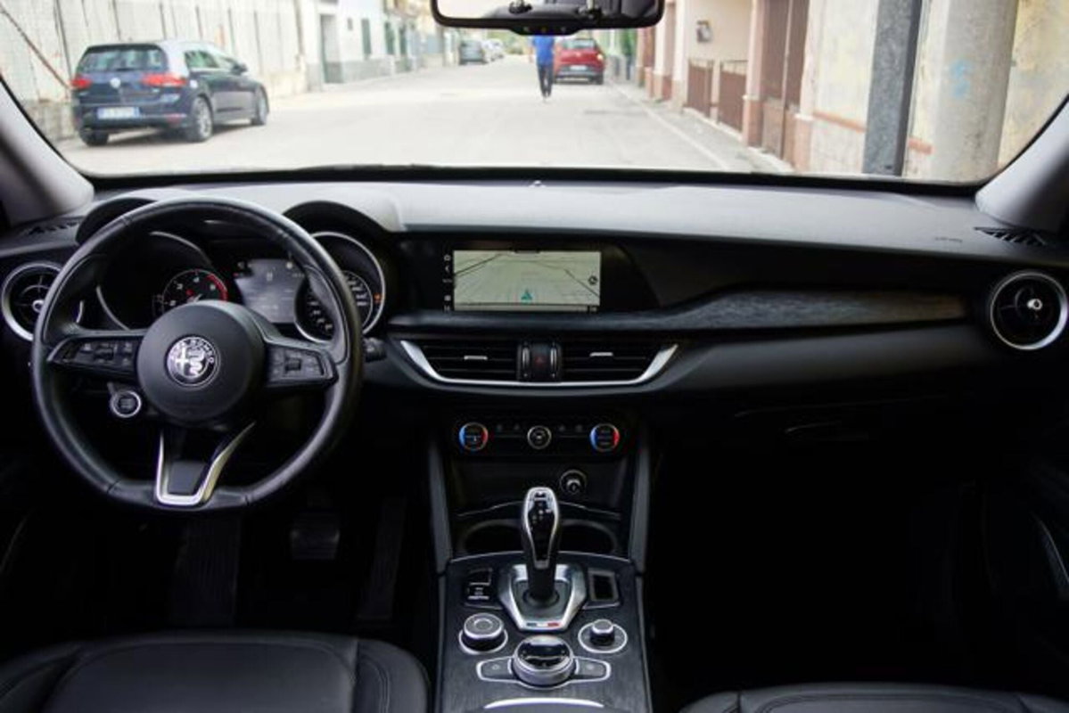 Alfa Romeo Stelvio Stelvio 2.2 Turbodiesel 190 CV AT8 RWD Executive (8)