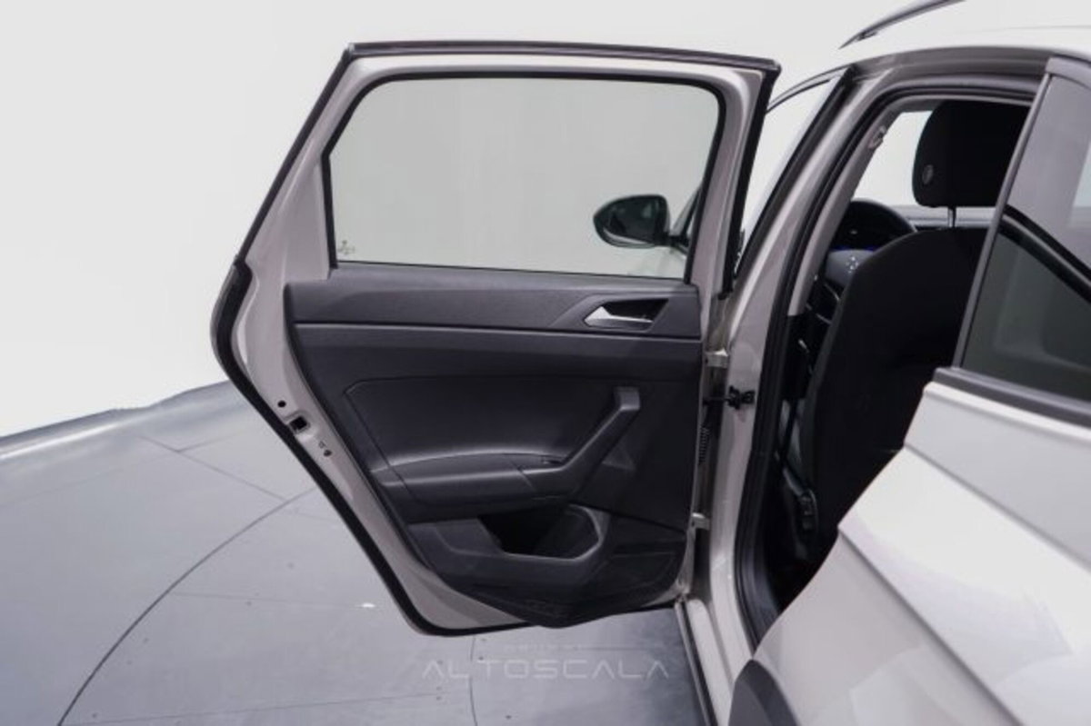 Volkswagen Taigo 1.0 TSI 110 CV Life (16)