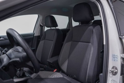 Volkswagen Taigo 1.0 TSI 110 CV DSG Life (12)