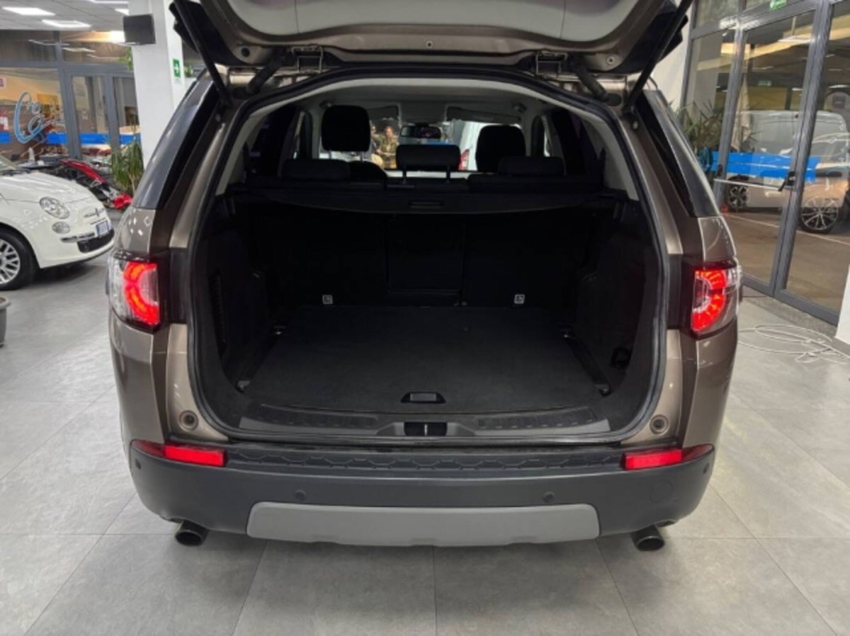 Land Rover Discovery Sport 2.0 TD4 150 CV SE (10)