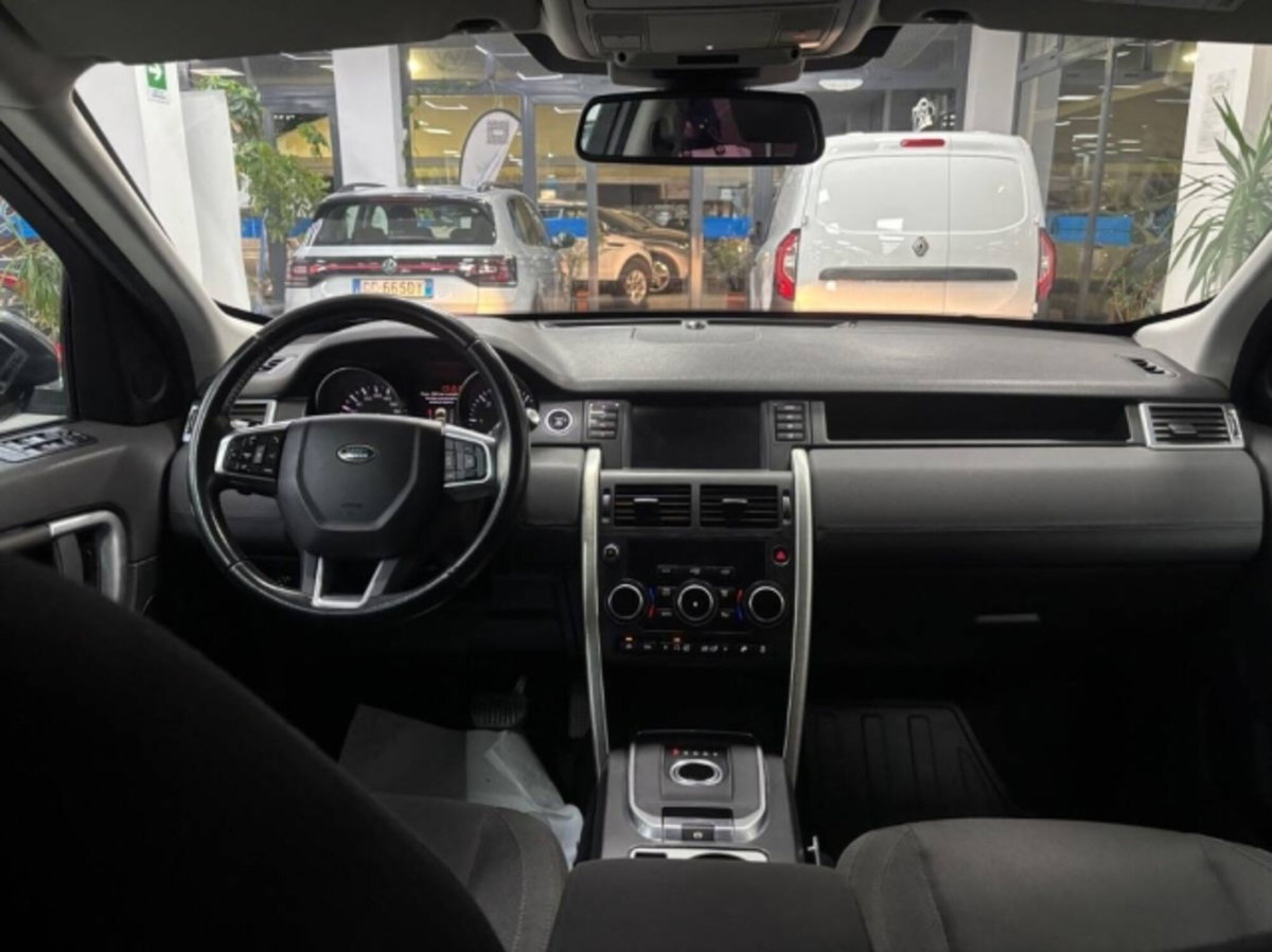 Land Rover Discovery Sport 2.0 TD4 150 CV SE (14)