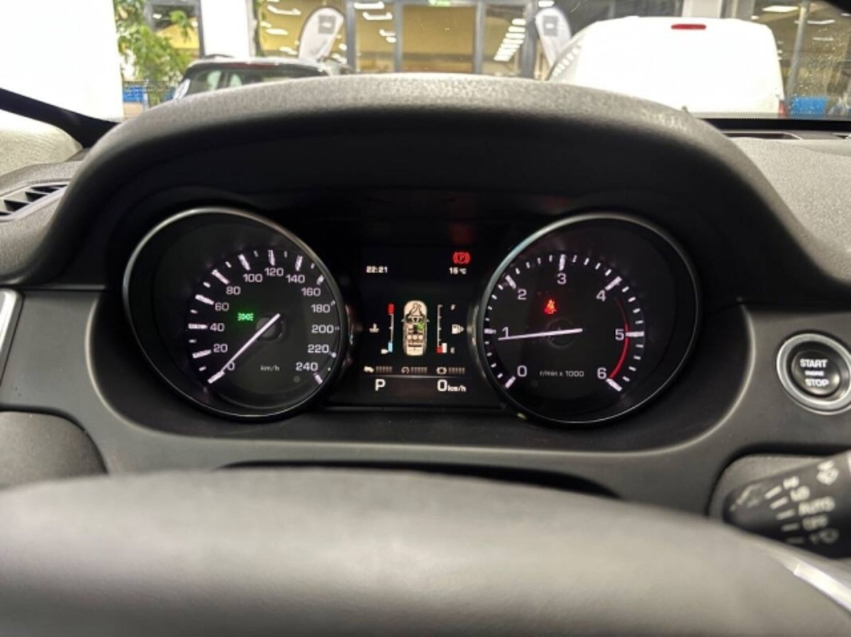 Land Rover Discovery Sport 2.0 TD4 150 CV SE (16)