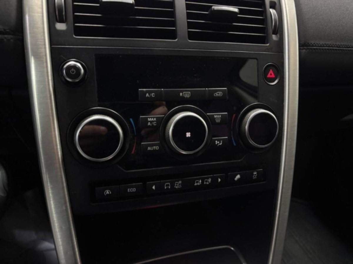 Land Rover Discovery Sport 2.0 TD4 150 CV SE (18)