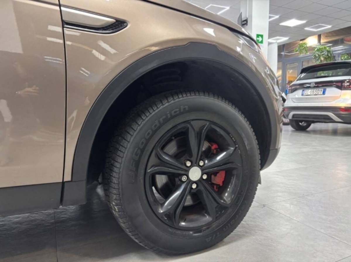 Land Rover Discovery Sport 2.0 TD4 150 CV SE (7)