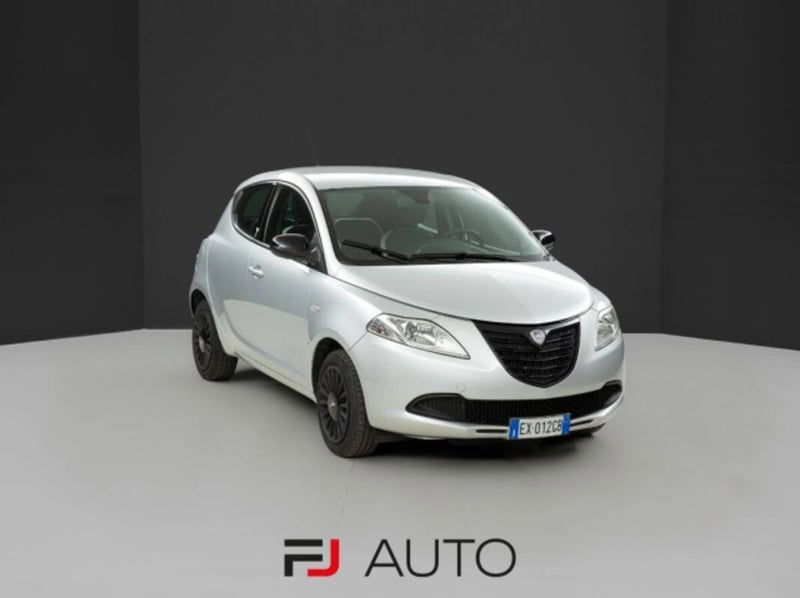 Lancia Ypsilon 1.2 69 CV 5 porte Elefantino