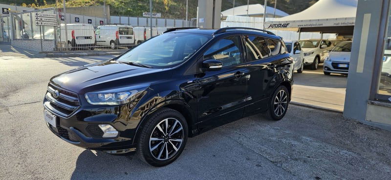 Ford Kuga 1.5 TDCI 120 CV S&S 2WD ST-Line Business